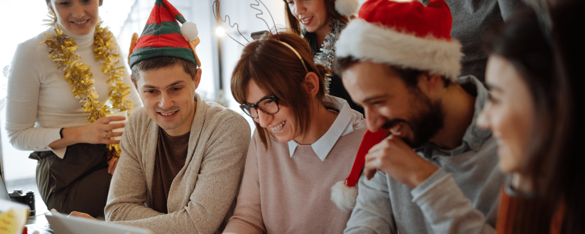 Blog How to Network Effectively at Festive Events (1)